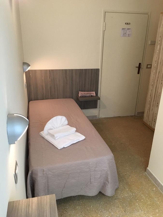 Hotel Rebola Rimini Luaran gambar