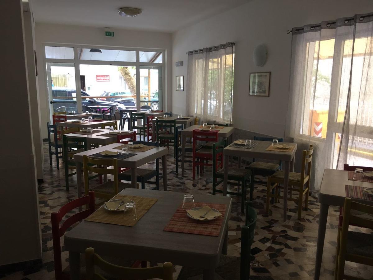 Hotel Rebola Rimini Luaran gambar